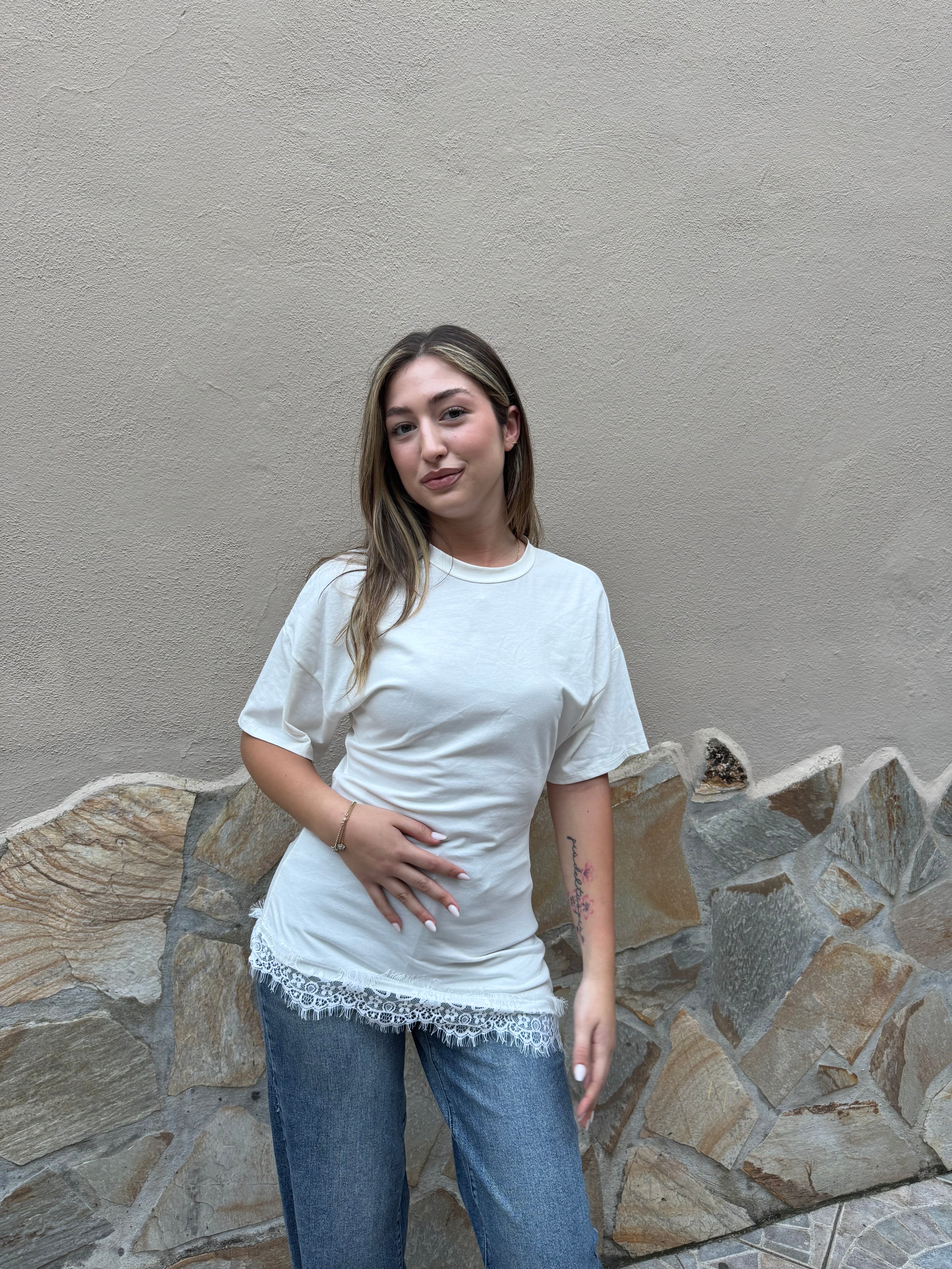 T-shirt dettaglio pizzo
