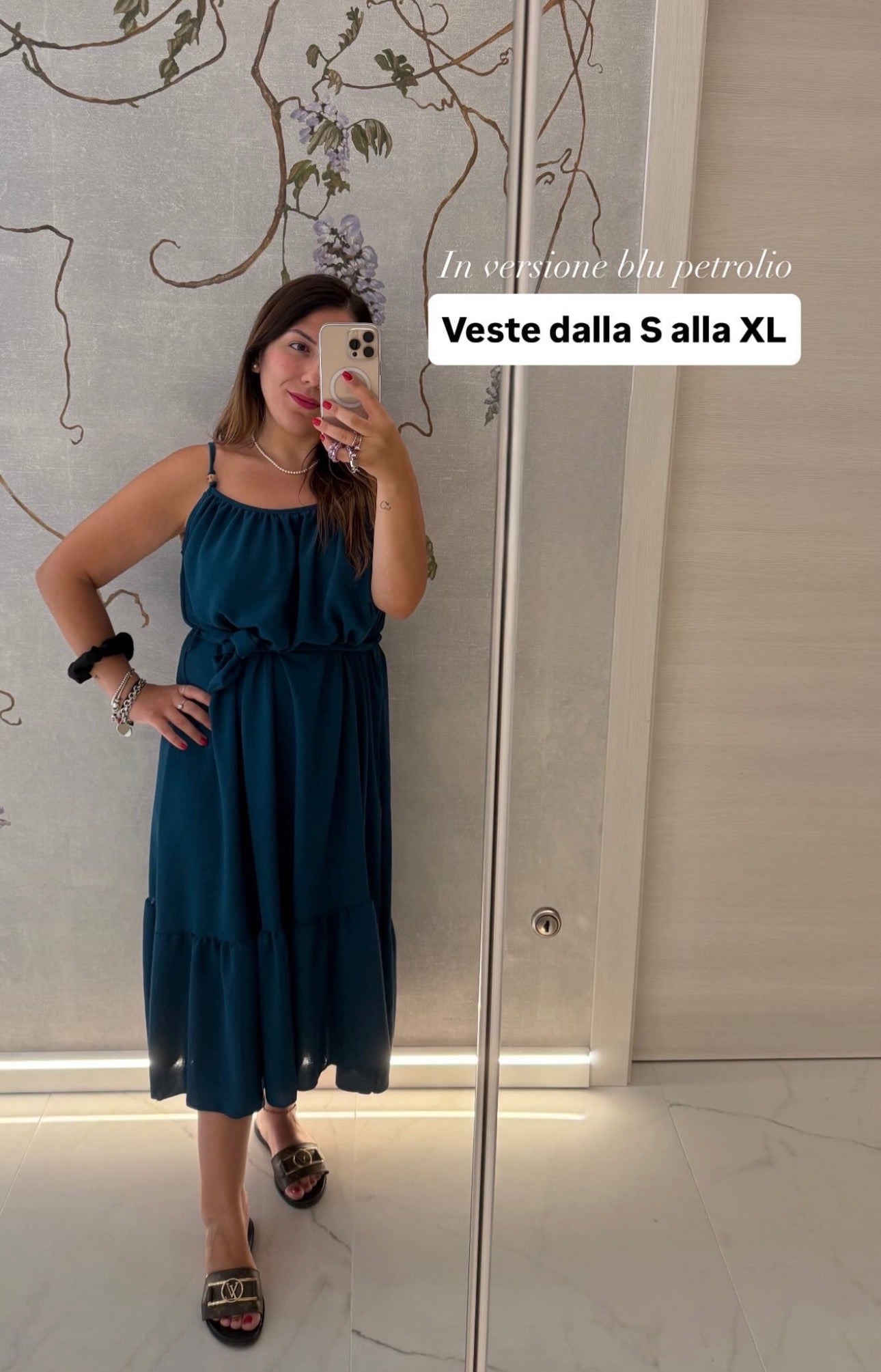 Abito morbido blu petrolio