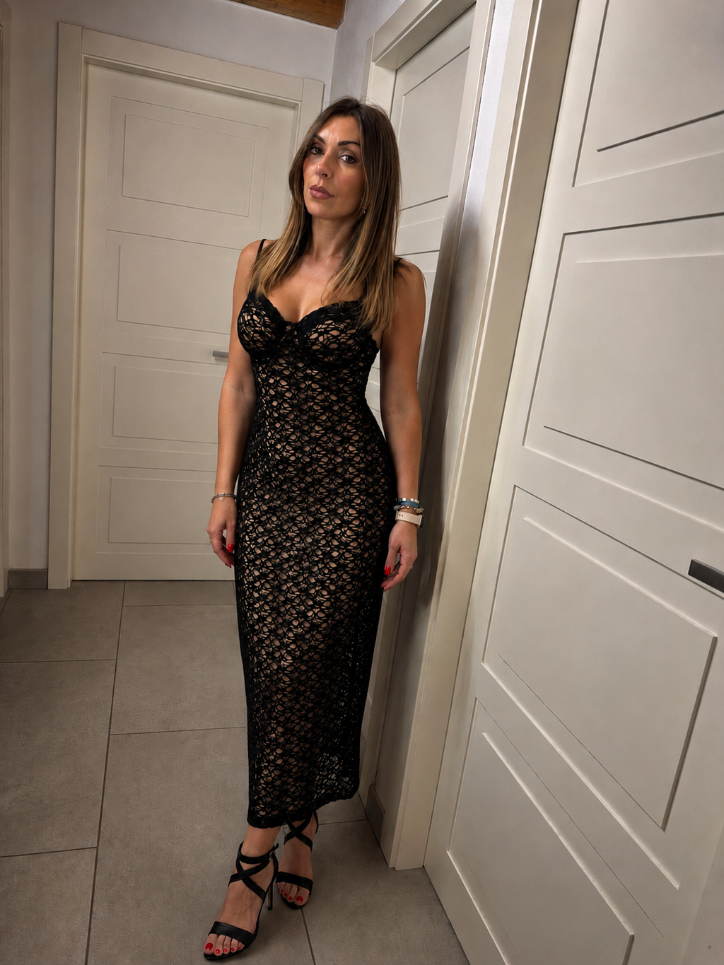 Abito Lungo Elegance in Pizzo Nero
