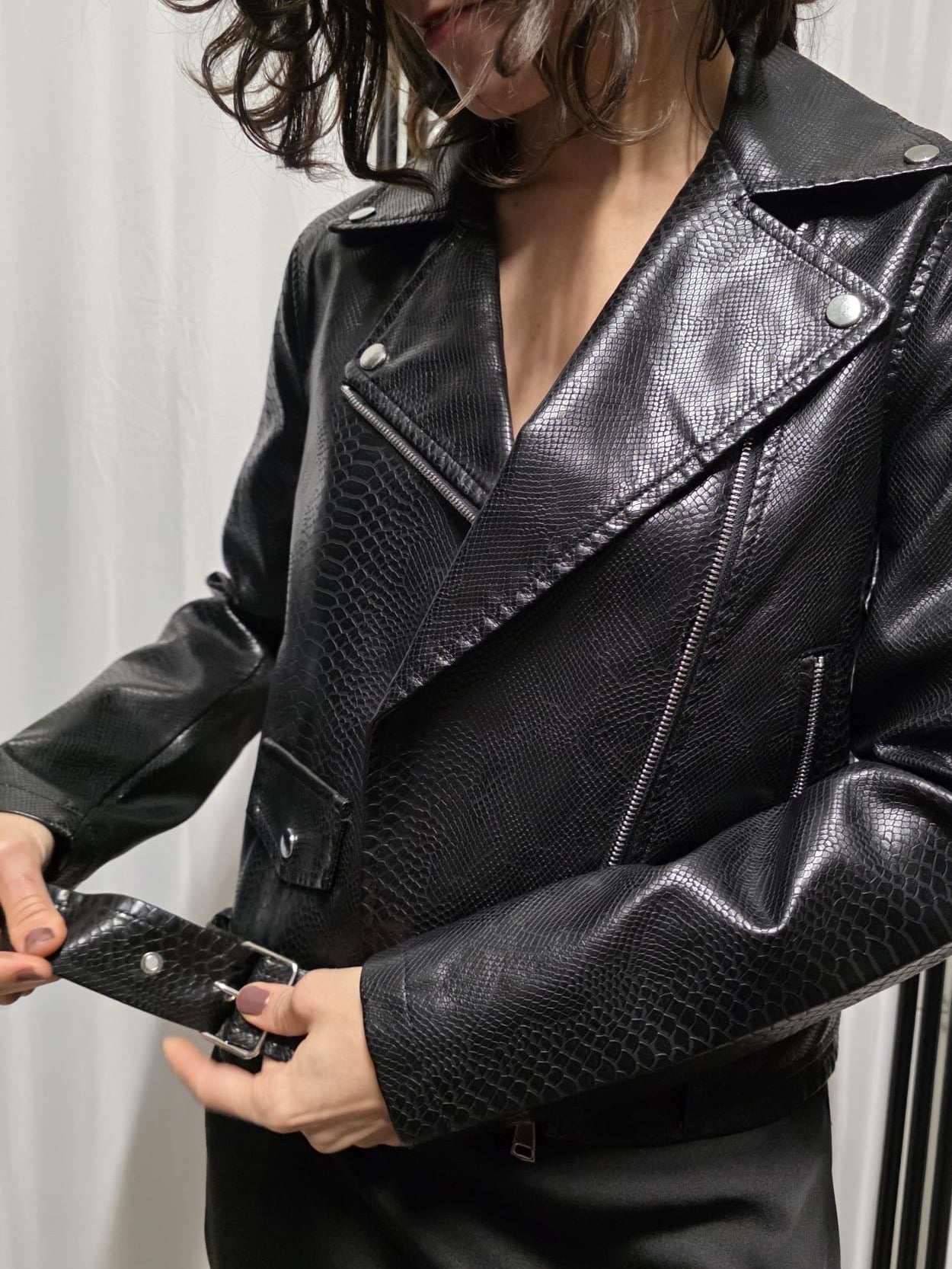 Giacca nera in ecopelle