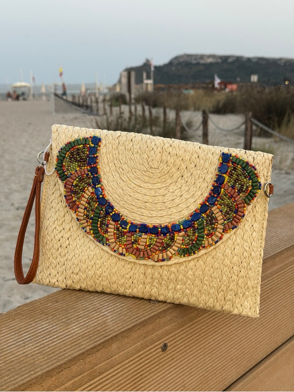 Pochette Intrecciata con Ricami