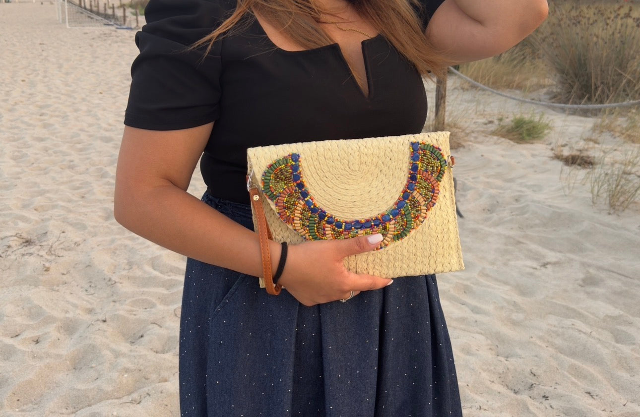 Pochette Intrecciata con Ricami