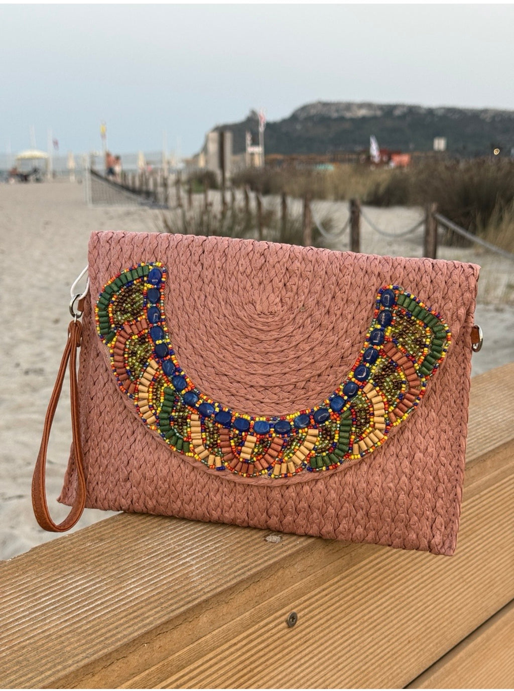 Pochette Intrecciata con Ricami