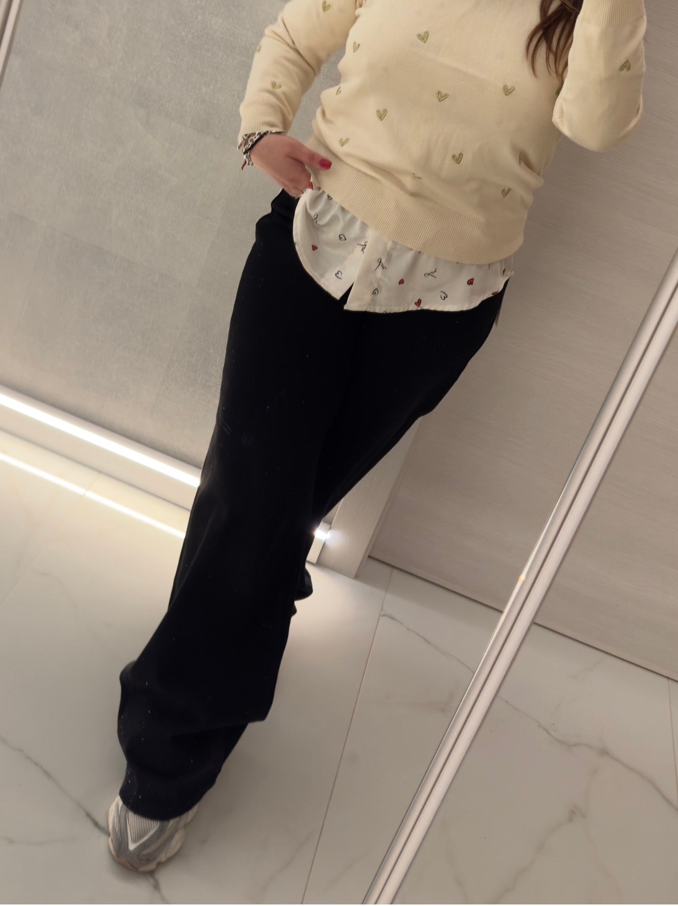 Jeans neri con i brillantini neri