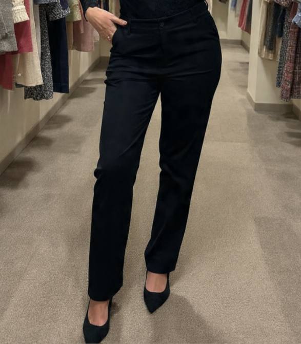 ♥️ Slim Essential Trousers