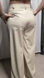 Pantalone dritto a vita media (effetto satinato)