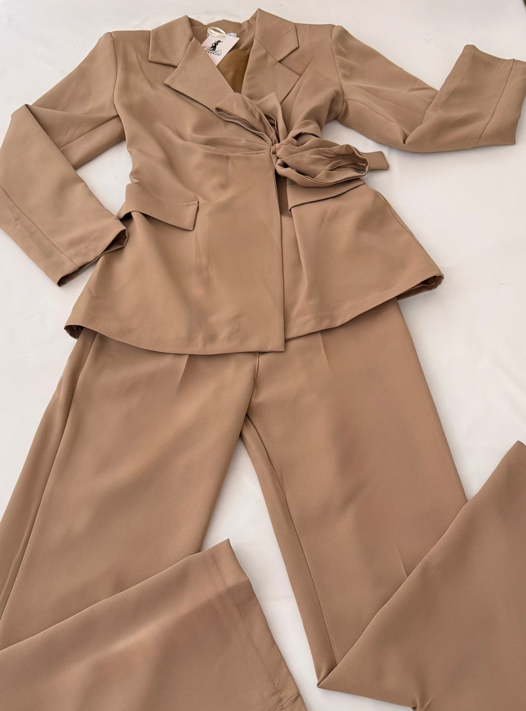 Completo Belt – Tailored Elegance