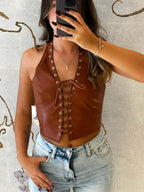 “Rebel Chic” – Top in Ecopelle con Lacci